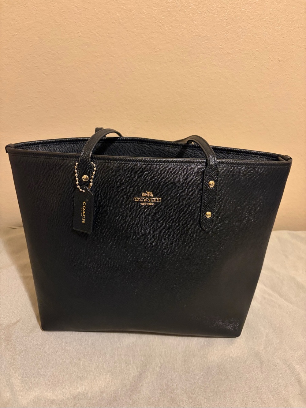 COACH Black Leather Tote Bag with Gold Hardware